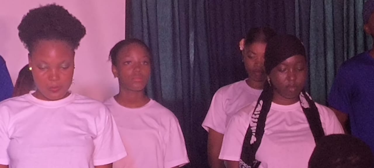 À la croisée des îles, une tentative de libération par l’imaginaire