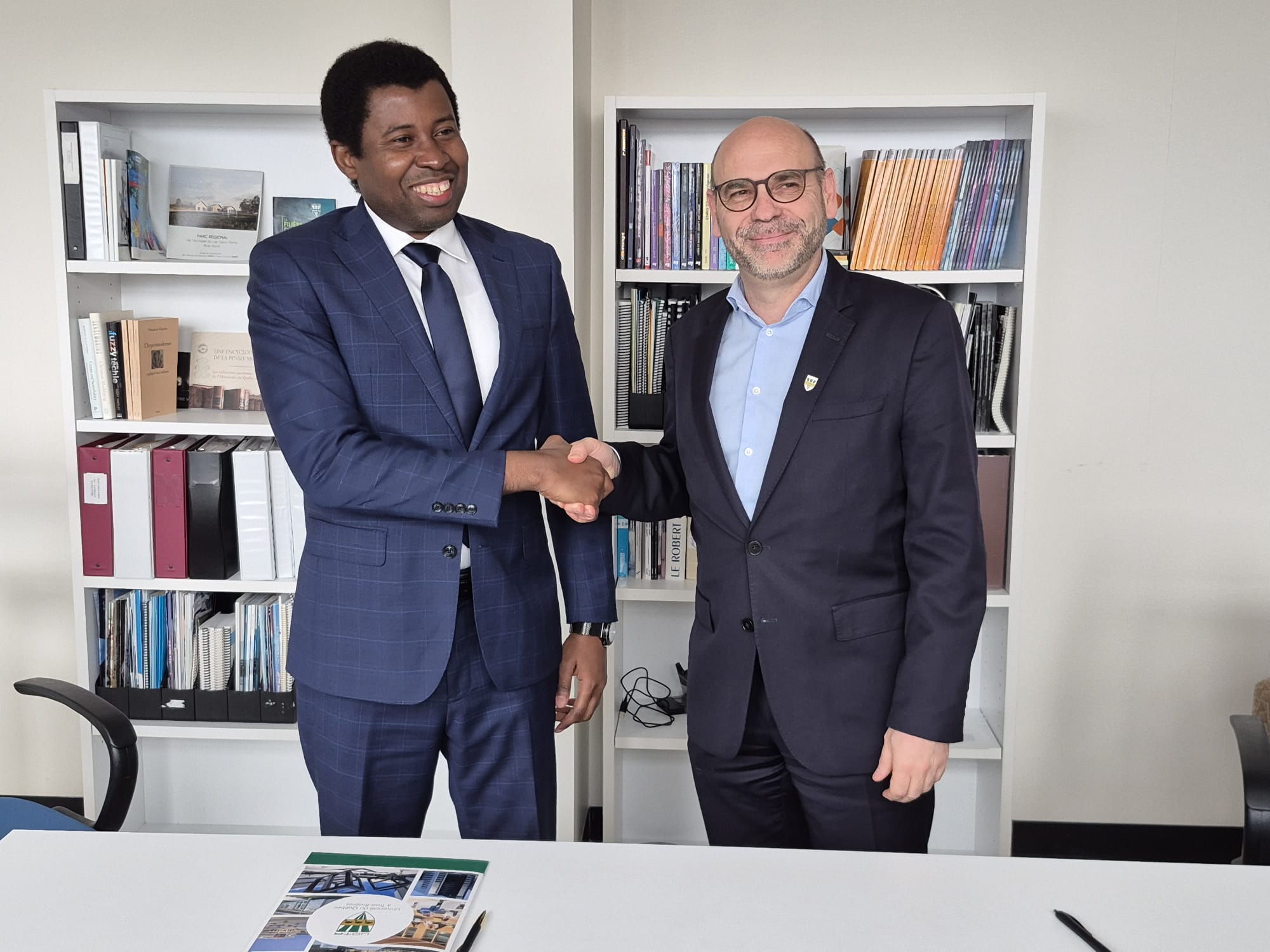L’UEH et l’UQTR signent un accord pour renforcer la recherche et la mobilité universitaire
