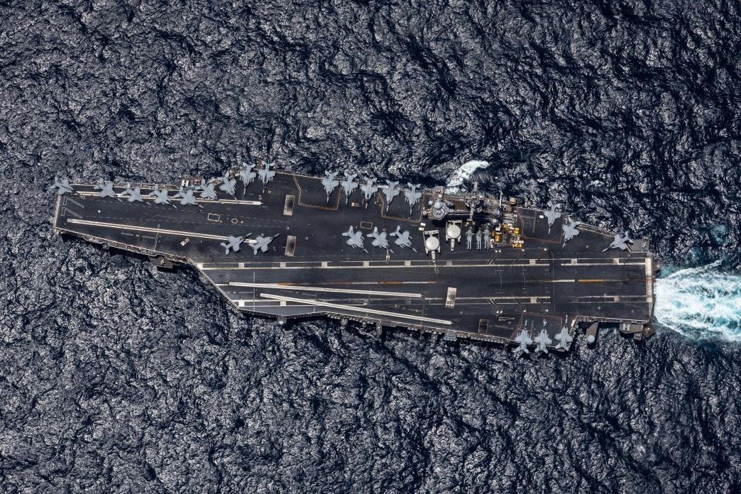 L'armée américaine dit avoir frappé l'Iran après une attaque contre trois de ses navires