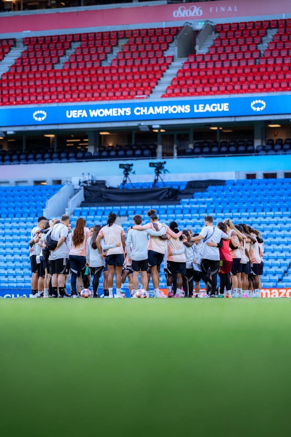 L'OL Lyonnes et Melchie Dumornay affrontent le FC Barcelone sur un air de revanche