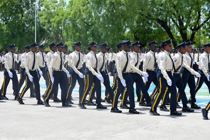 Graduation de 1 192 nouveaux policiers