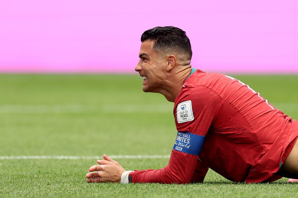 Cristiano Ronaldo réagit après le match nul du Portugal