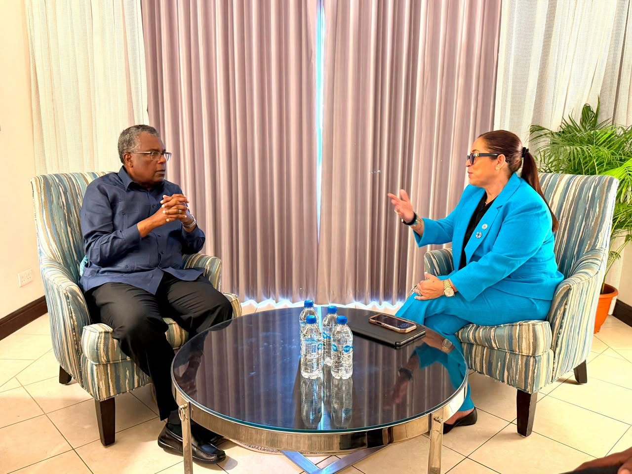 Rencontre bilatérale entre la ministre des Affaires étrangères et son homologue bahamien