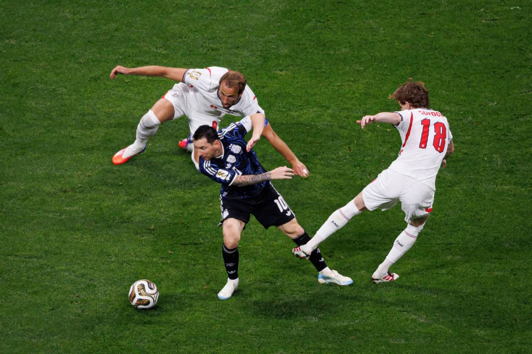 Lionel Messi fait mieux que Cristiano Ronaldo en un seul match