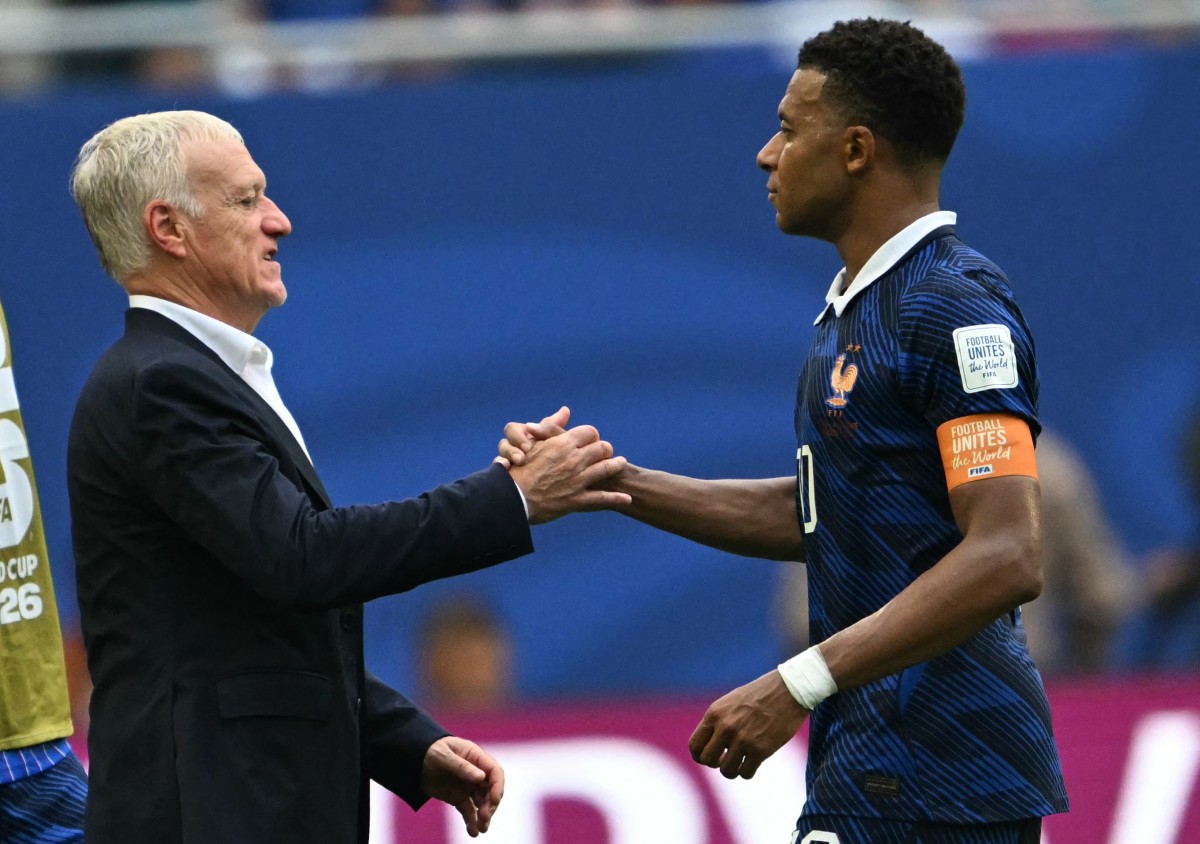 Mondial-2026: Deschamps sort sur une défaite dans un match fou, Mbappé dans l'histoire