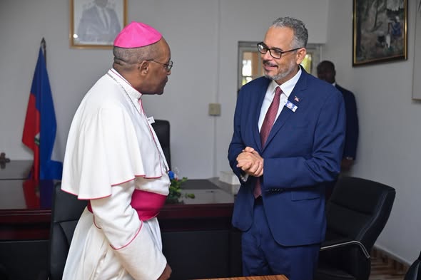 Rencontre du Premier ministre avec l’Archevêque du Cap-Haïtien