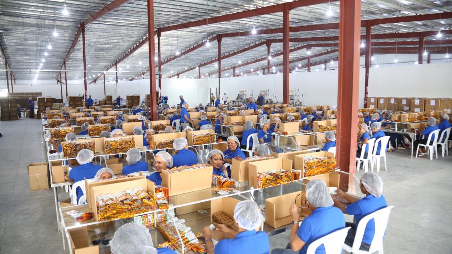 ADOZONA lance l’alerte contre l'impact des nouveaux droits de douane américains sur la compétitivité des zones franches dominicaines