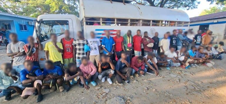 74 Haïtiens en situation irrégulière interpellés en République dominicaine