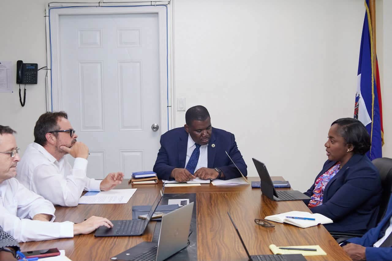 La ministre Sandra Paulemon appelle à accélérer le processus électoral lors d’une réunion du Comité de pilotage