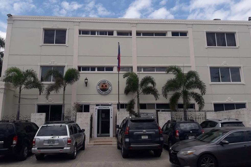 L’unité de passeport de l’ambassade d’Haïti en République dominicaine fermée jusqu’à nouvel ordre