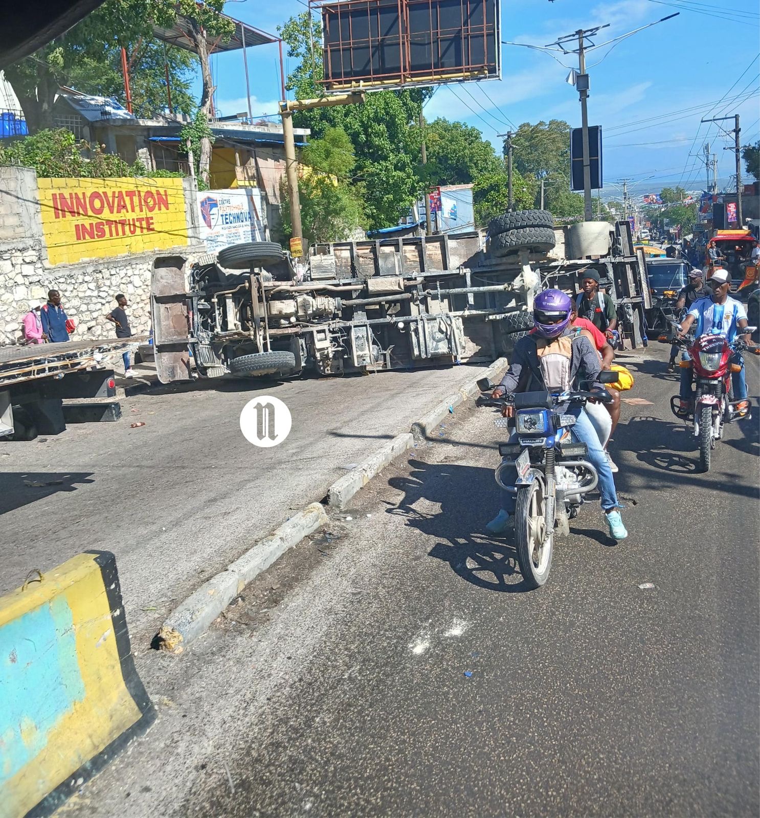 Renversement d'un camion à Delmas 68
