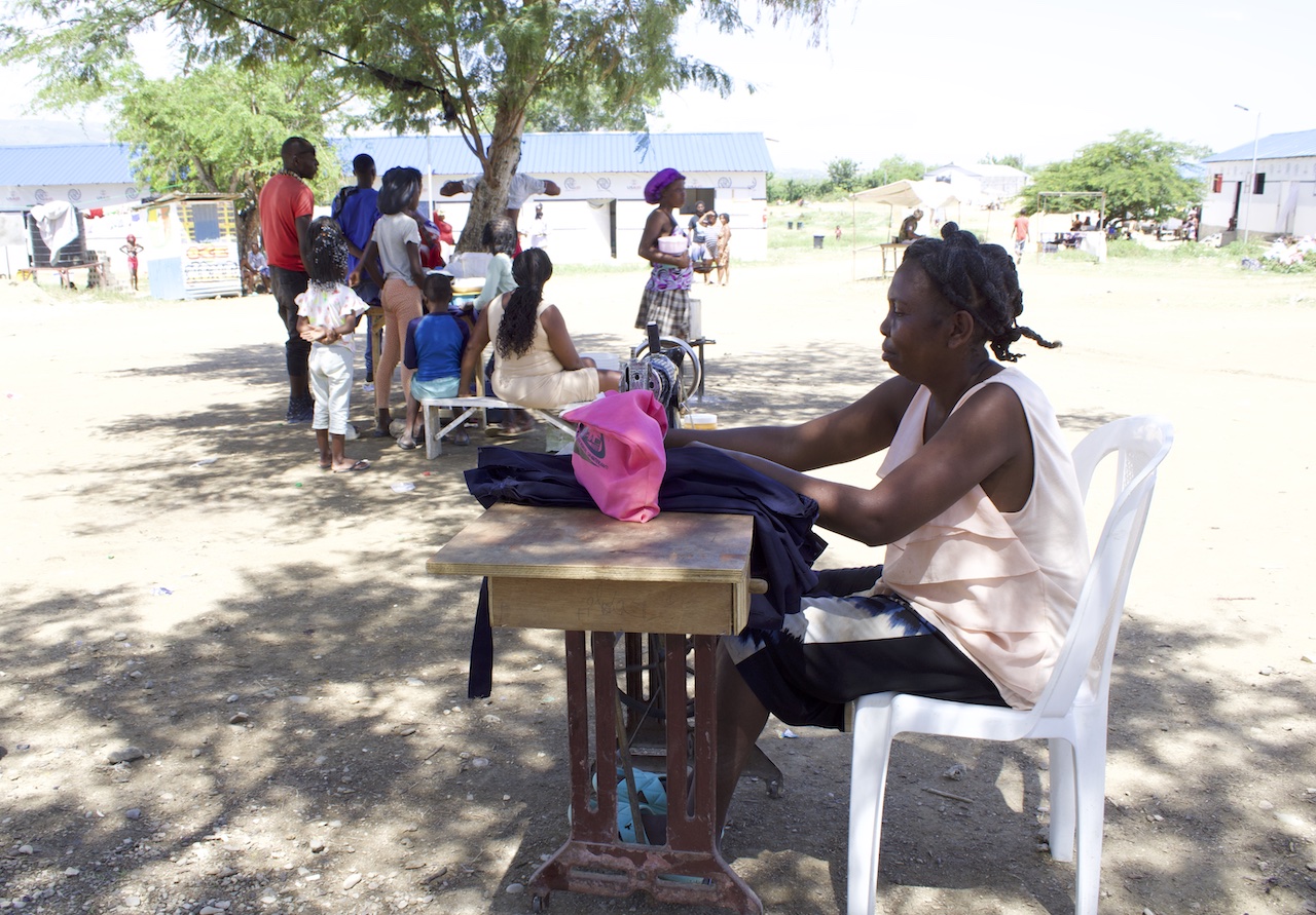 Marlène Georges, une couturière dans le camp de Papaye