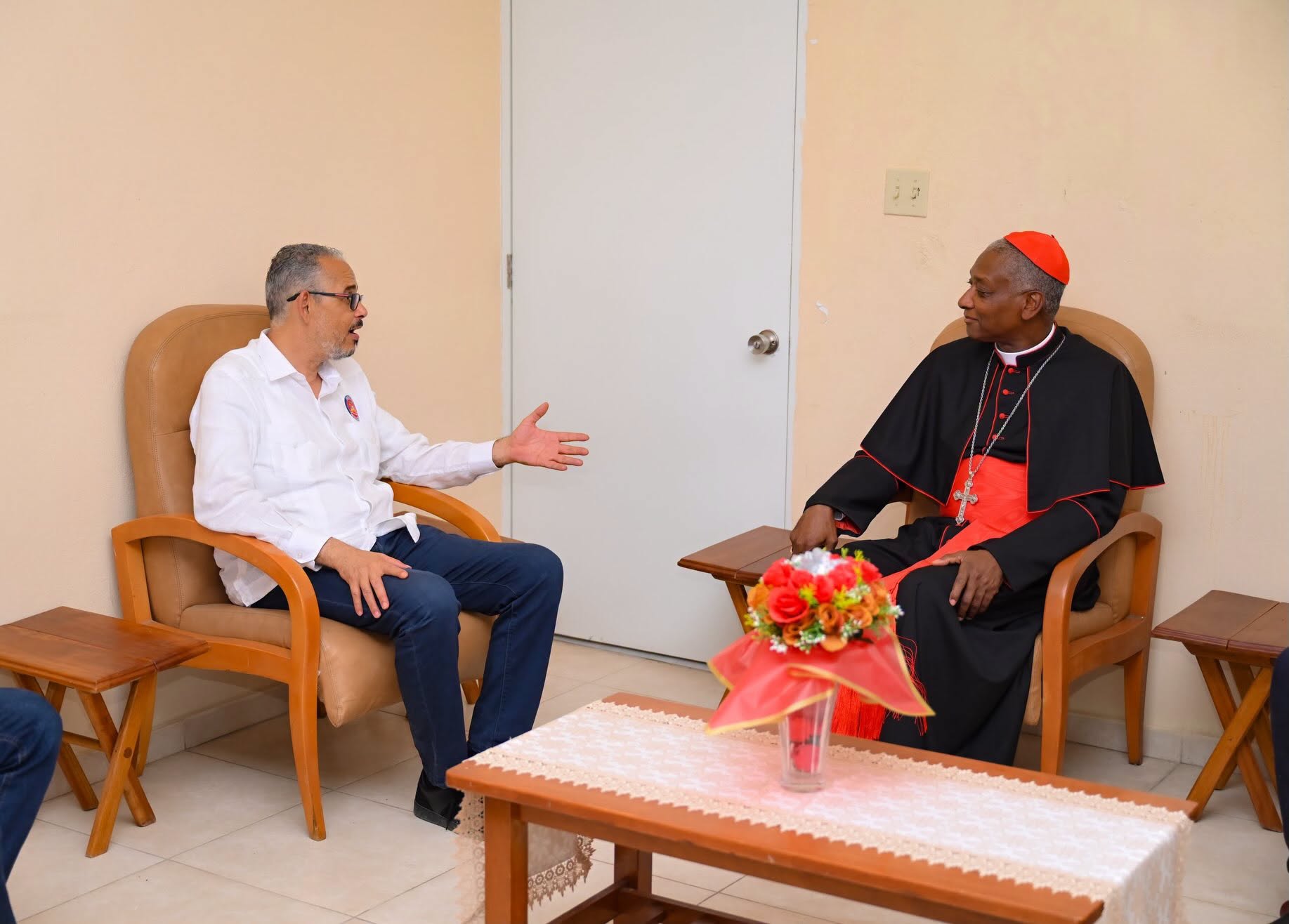 Les Cayes : entretien entre le Premier ministre et le Cardinal Langlois