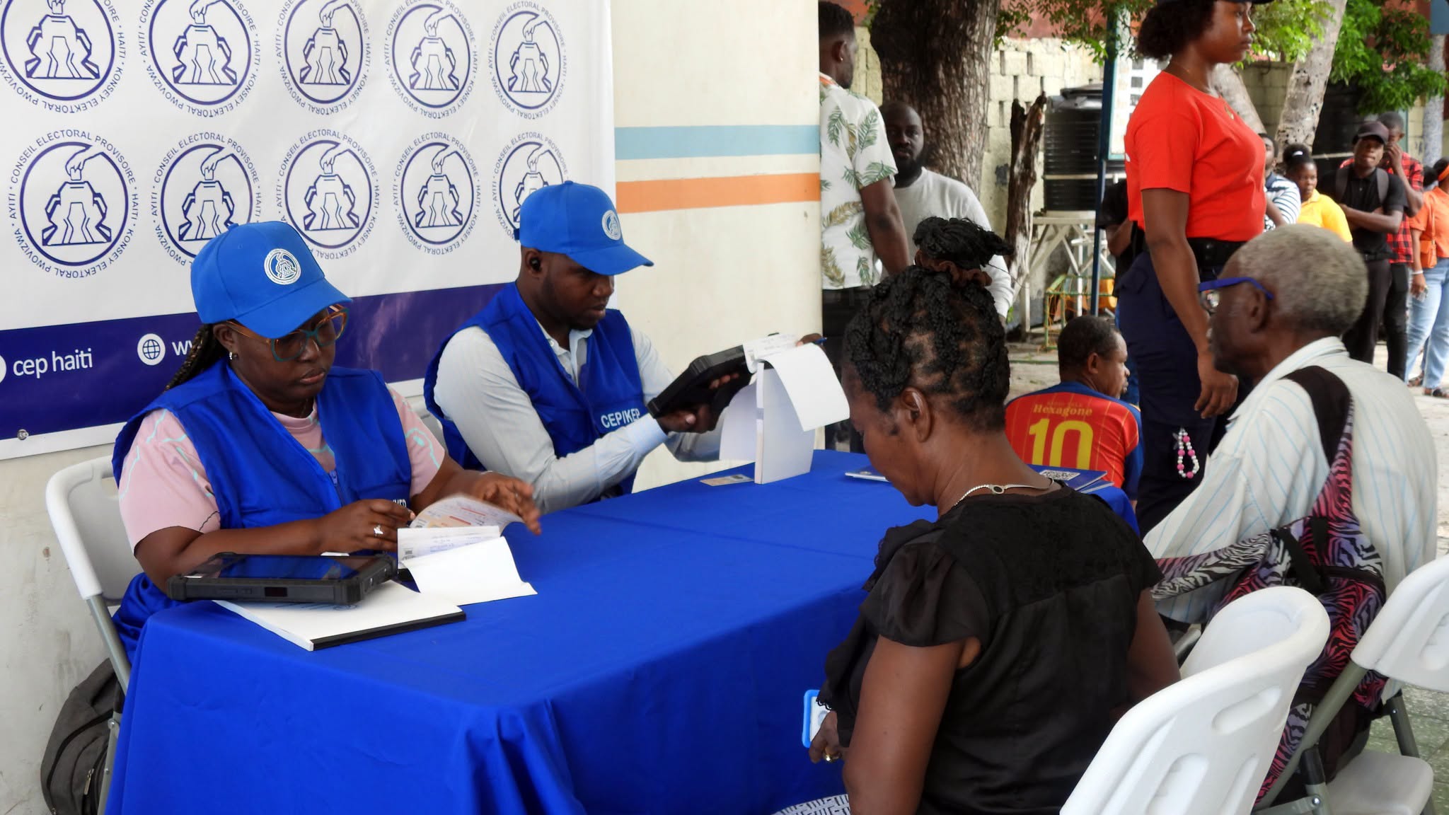 Élections : Seuls 17 groupements et 88 partis politiques sont agréés