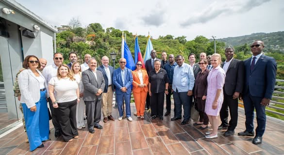 Arrivée en Haïti d’une délégation conduite par le secrétaire général de l’OEA