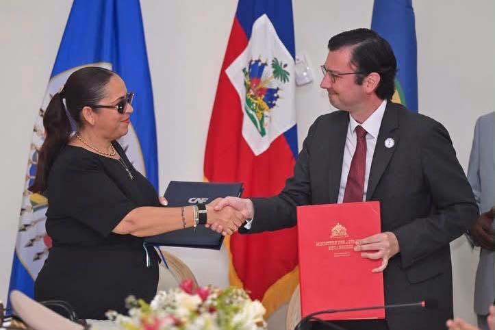 Signature d'un accord entre le MAEC et la Banque de développement de l’Amérique latine et des Caraïbes