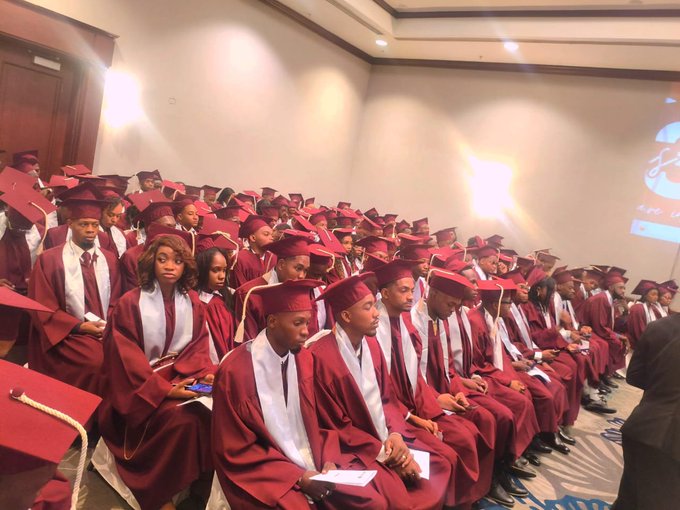 Cérémonie de remise de diplômes à la 50e promotion du Canado-Technique