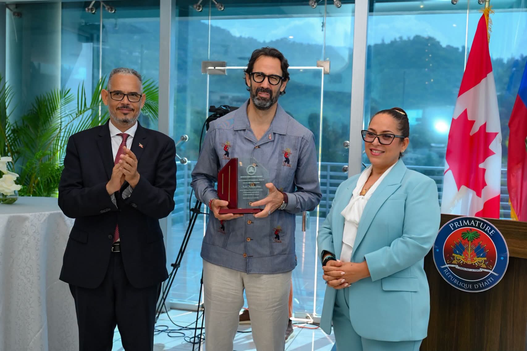 L’ambassadeur canadien André François Giroux honoré au terme de sa mission en Haïti
