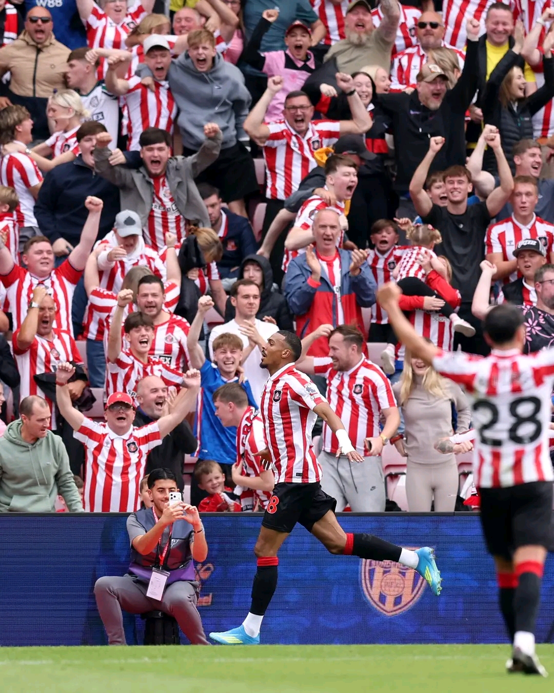 Wilson Isidor offre à Sunderland sa première victoire de la saison, résumé du weekend des Grenadiers