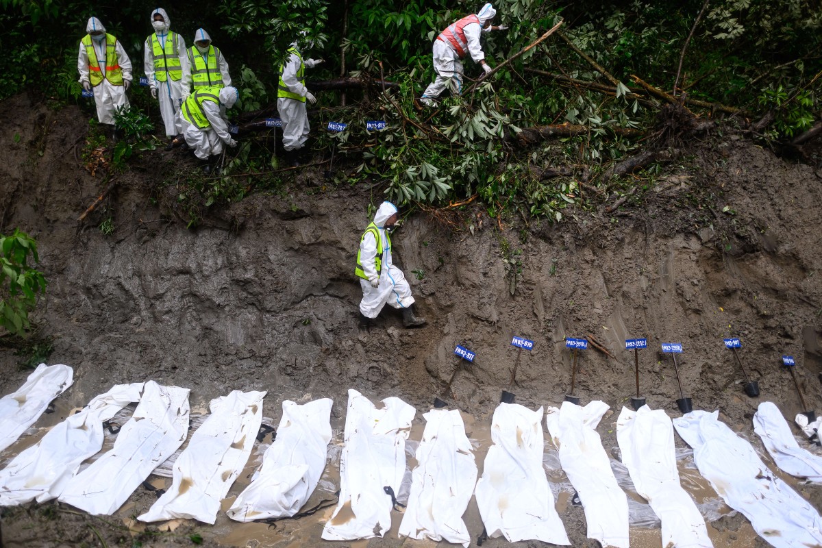 Le bilan de la crue dans l'Himalaya dépasse la barre des 1.000 morts, les secours toujours à la tâche
