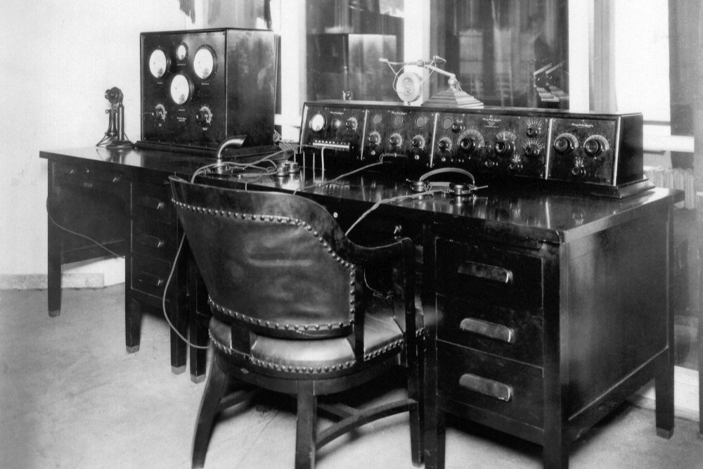 Cent ans de radiodiffusion en Haïti : le CEIMH lance un vaste chantier de mémoire