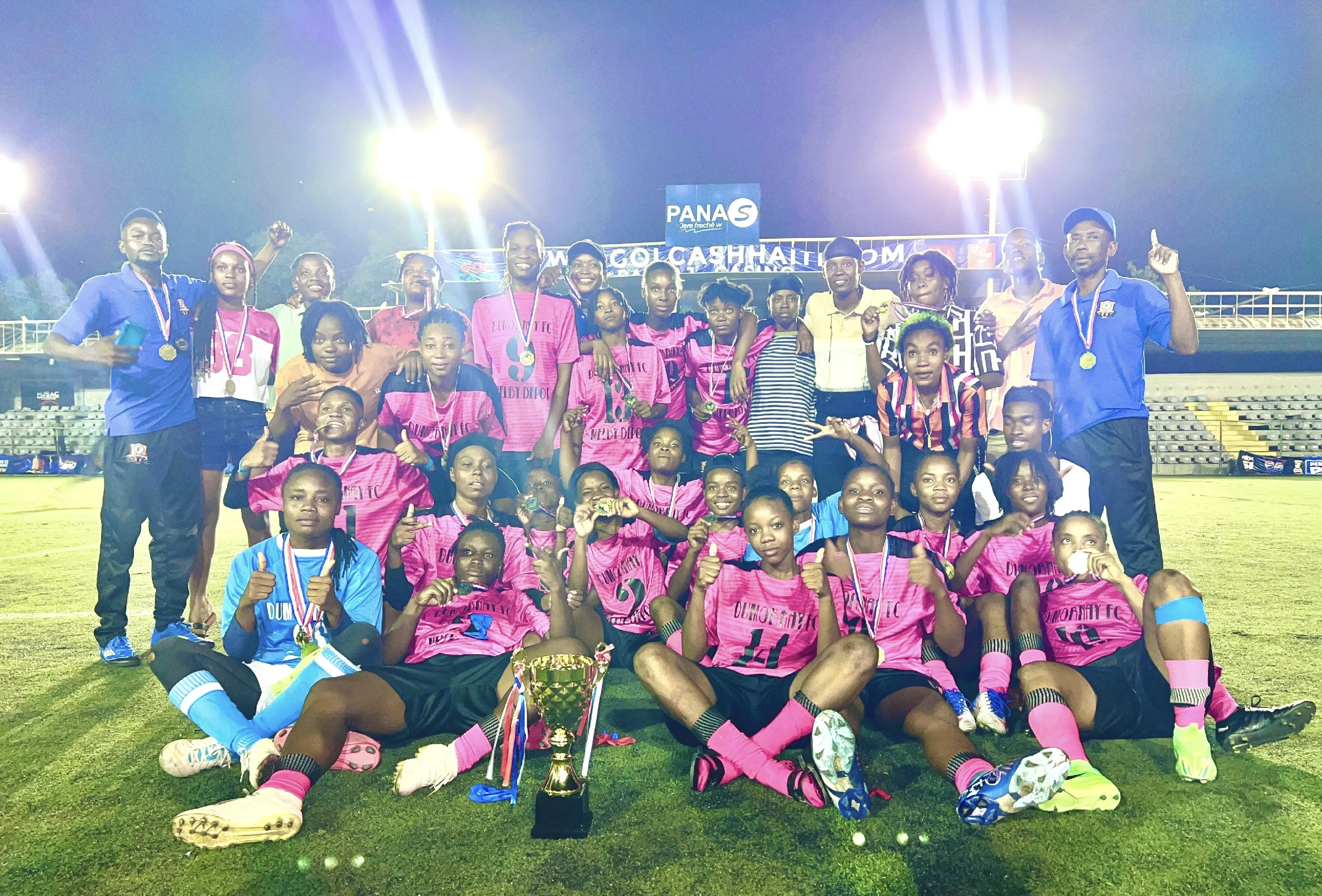 L'équipe féminine Dumornay FC championne à Pétion-Ville