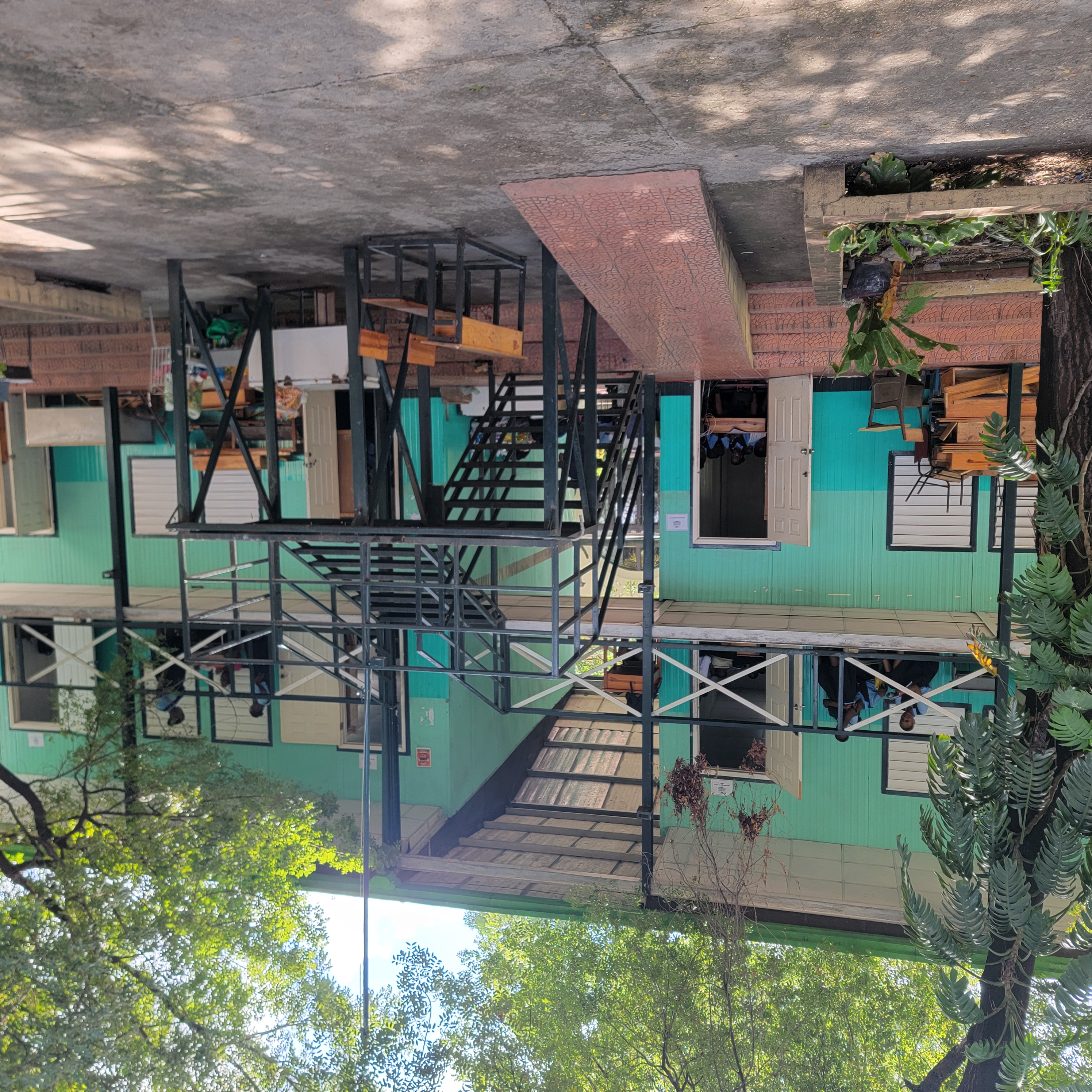 La longue valse du Lycée Marie Jeanne en quête de son chez-soi
