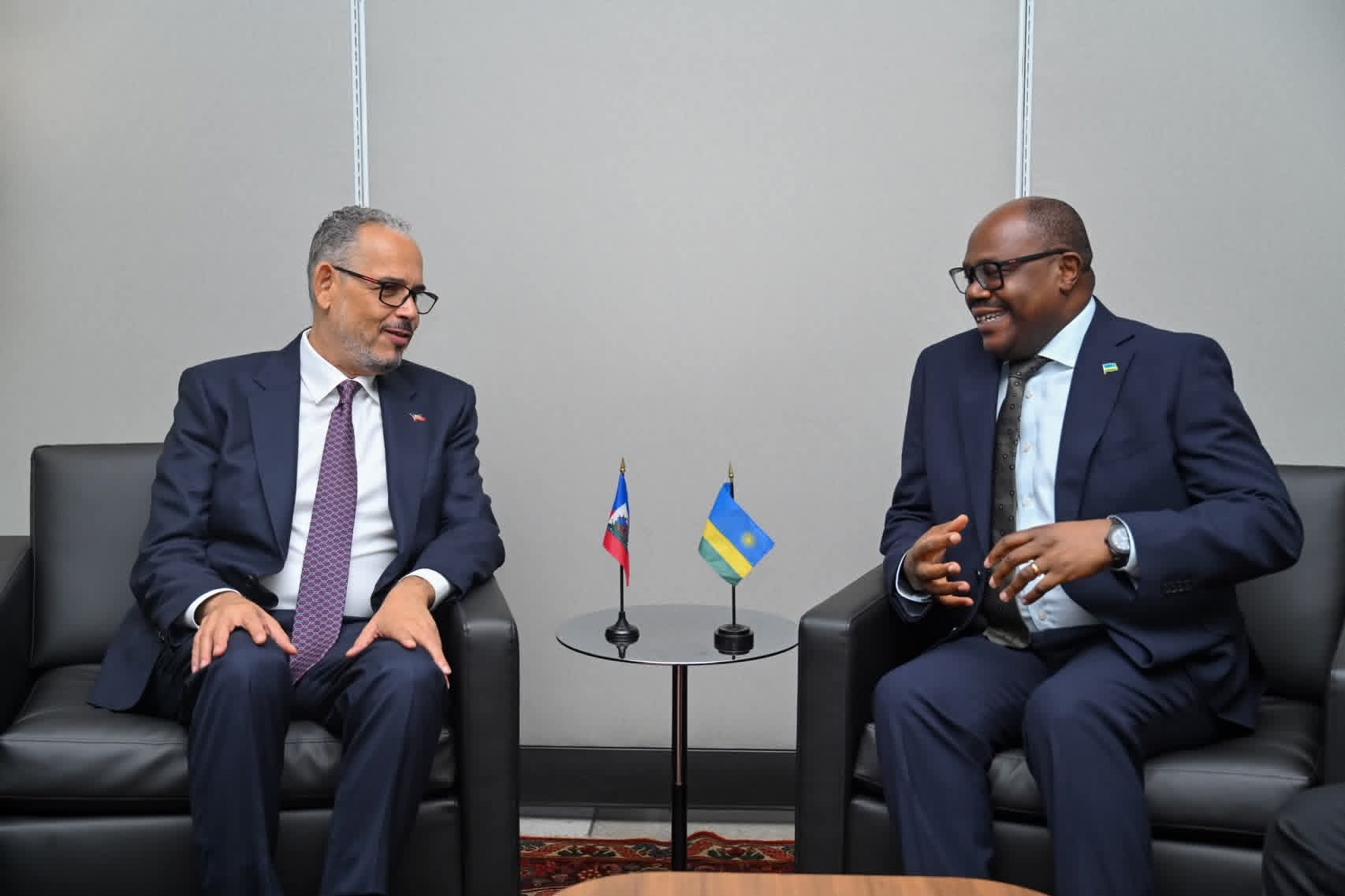 Échange entre le Premier ministre haïtien et son homologue rwandais sur la sécurité