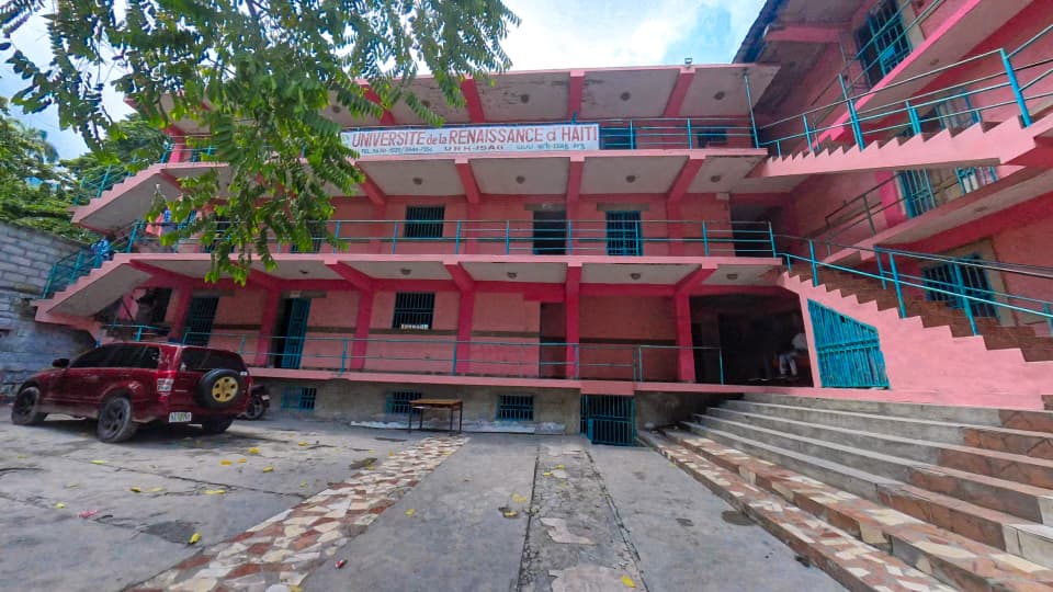 Après cinq locaux en moins de trois ans, le lycée Fritz Pierre Louis retrouve un peu de stabilité