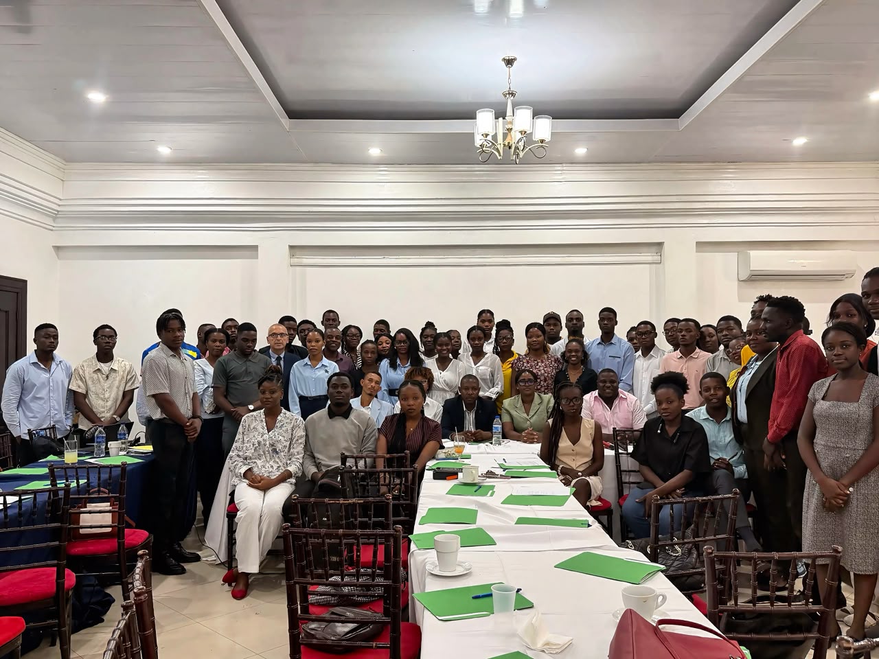 Le BINUH et ses partenaires sensibilisent les primo-votants au processus électoral au Cap-Haitien
