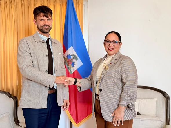 Échanges entre la ministre Forbin et l’ambassadeur français sur la sécurité et les perspectives électorales