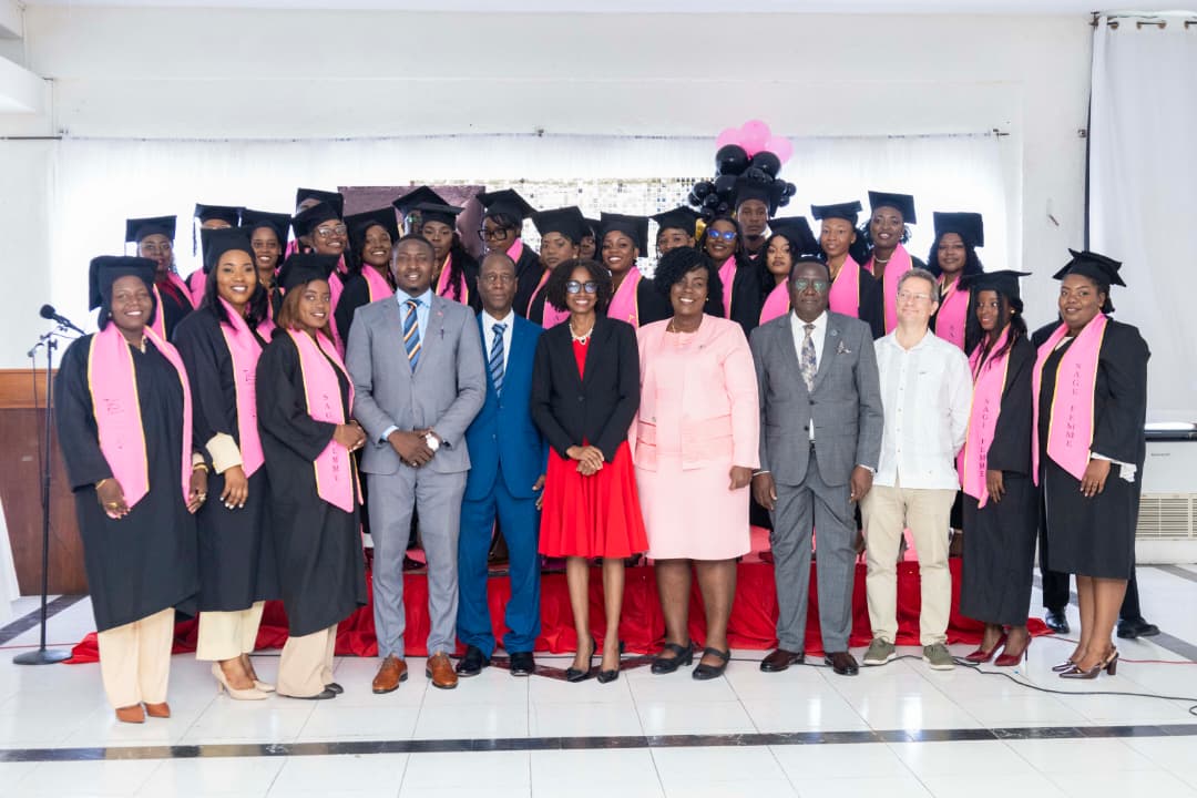 25 nouvelles sages-femmes renforcent les rangs de la profession en Haïti