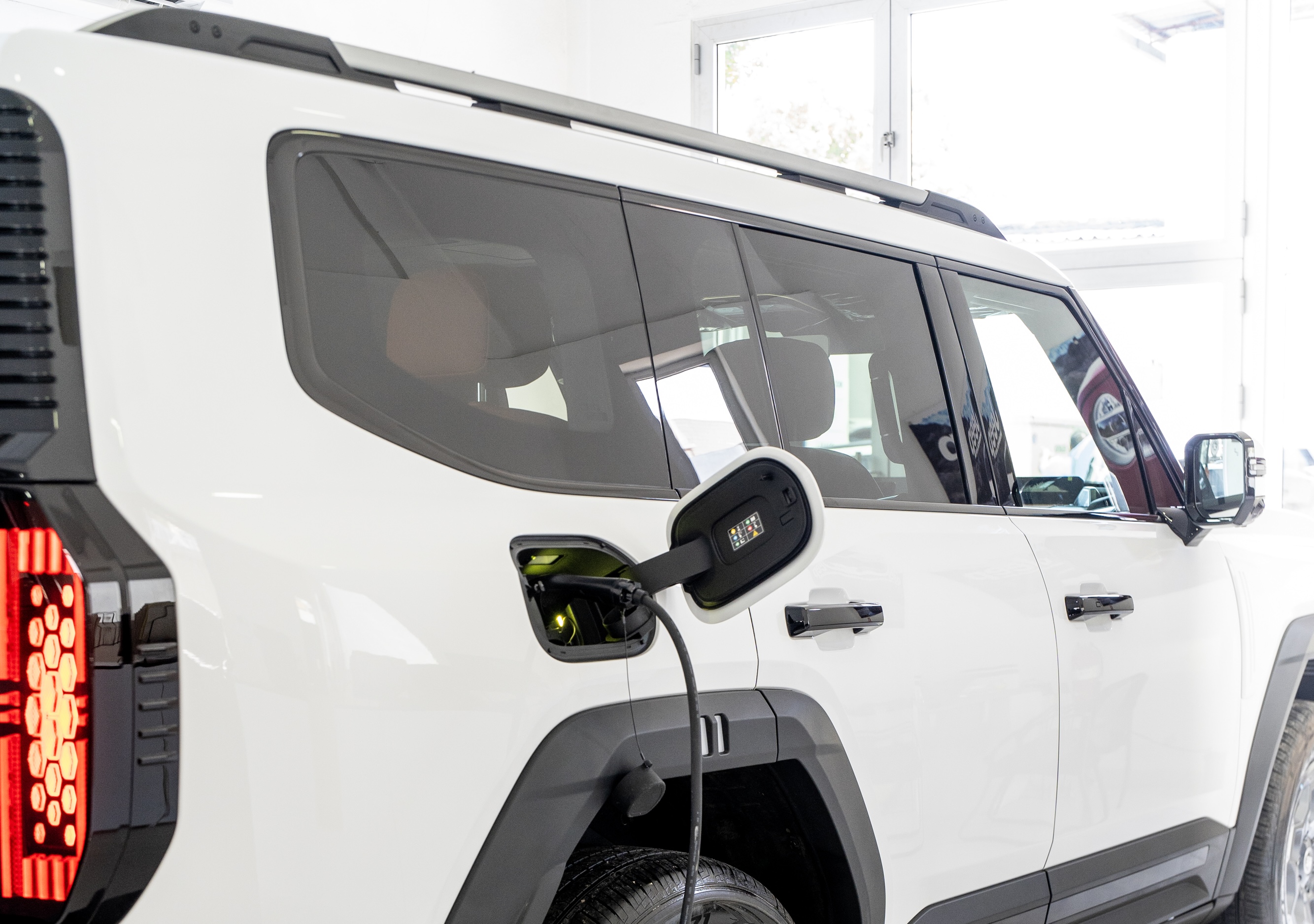 Face au coût du carburant et aux limites de l’Ed'H, l’hybride rechargeable tente sa chance en Haïti
