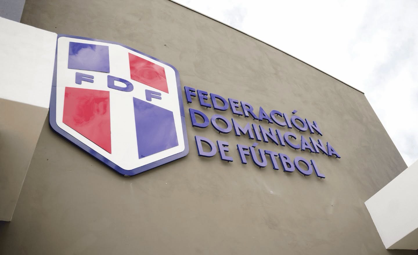 La Fédération dominicaine de football assume les dégâts au stade après le match République dominicaine-Haïti