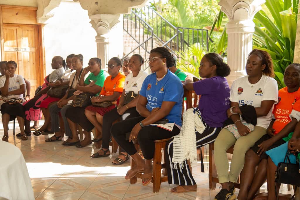 Port-Salut: le MCFDF initie les femmes du secteur de la pêche à l'entrepreneuriat