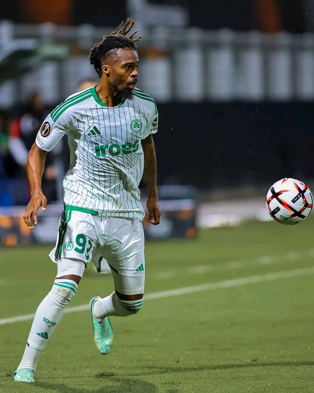 Jean-Kévin Duverne passeur décisif en Ligue Europa