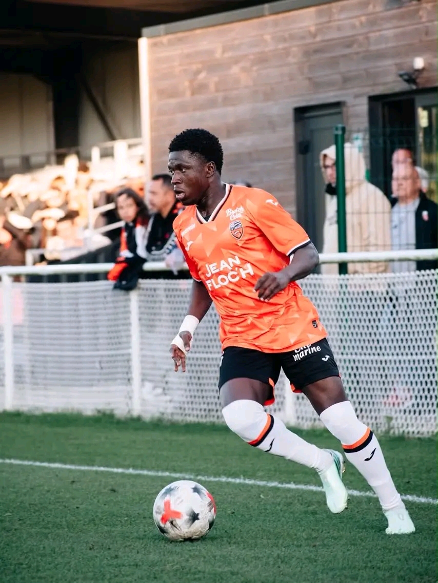Medinel Zamor sous les couleurs du FC Lorient U19